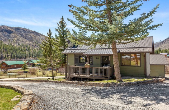 Blue Spruce Cabin Sum