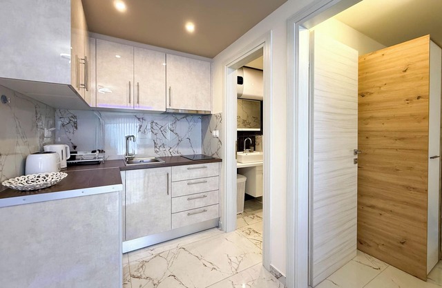 Blue Star Suites by SDR
