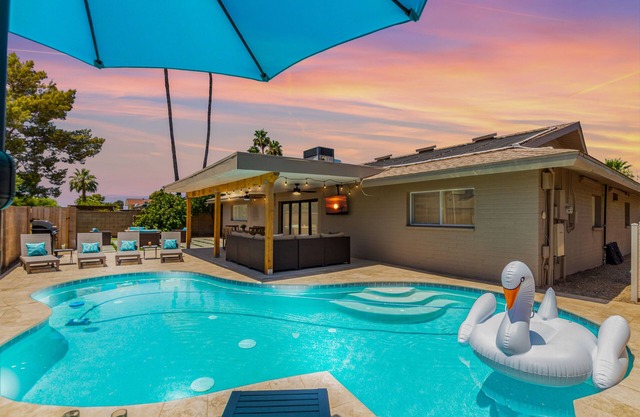 Blue Tides Getaway - Private Pool & Fire Pit