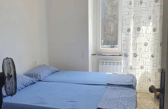 Blue Wave Residence in Genova/ 3-bedroomt/Central and near to all necessities
