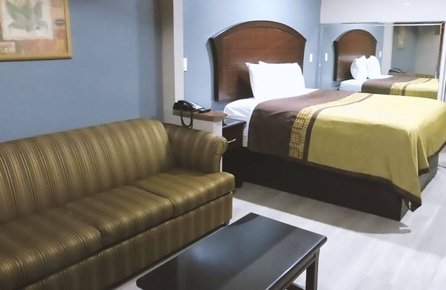 Blue Way Inn & Suites By Jasper Houston