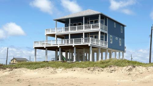 Blue Whale Beachfront Retreat
