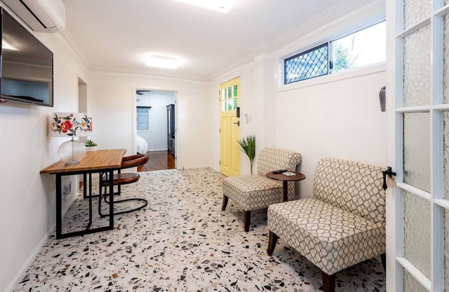Bluebell Charm 4BR Home with Disability Access