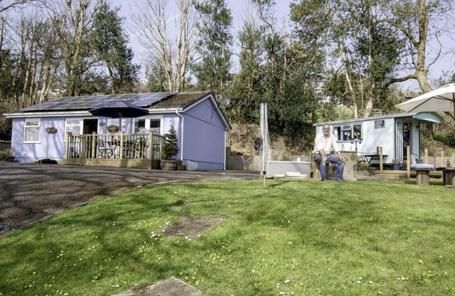 Bluebell Cottage - Alojamiento confortable con magníficas vistas al mar.