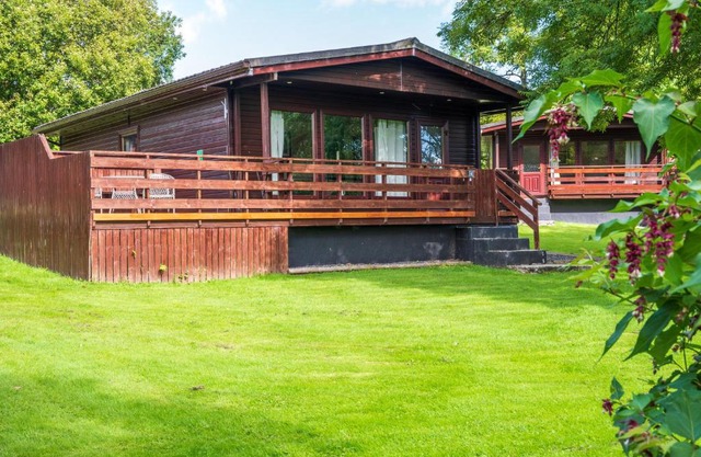 Bluebell Lodge 4 with Hot Tub