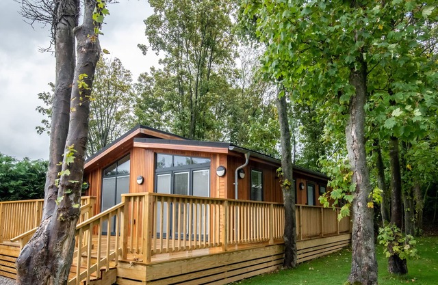 BLUEBELL LODGE, family friendly, with a garden in Gargrave