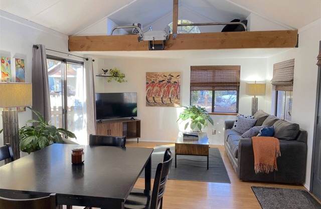 Bluebird Day - River Gem Bungalow