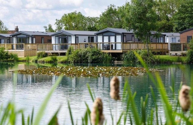 Bluebird lodge - Brickyard Lakes