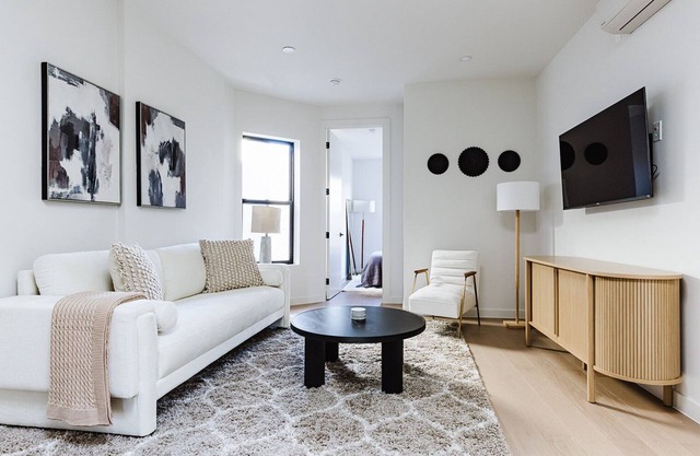 Blueground | Park Slope 2bd apartment
