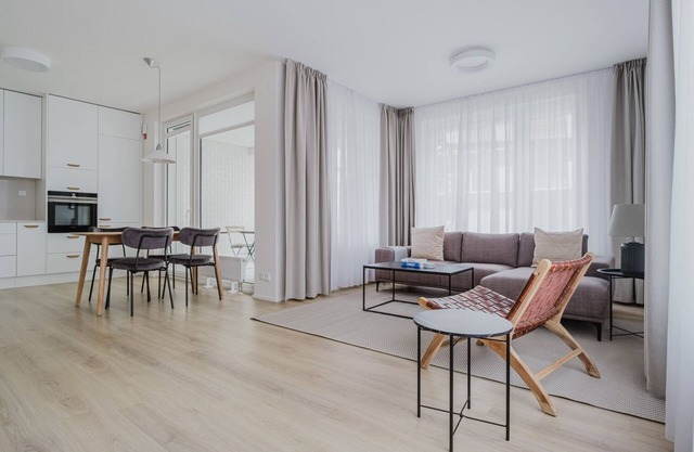 Blueground | Prague 7, furnished with balcony (PRG-10)