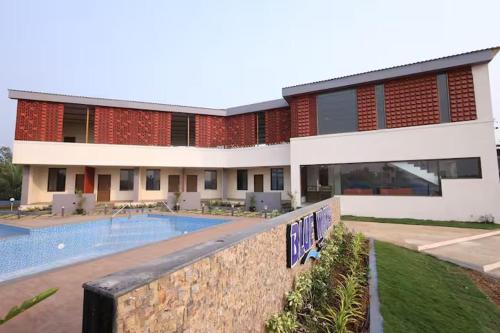 Blues Waves Resort