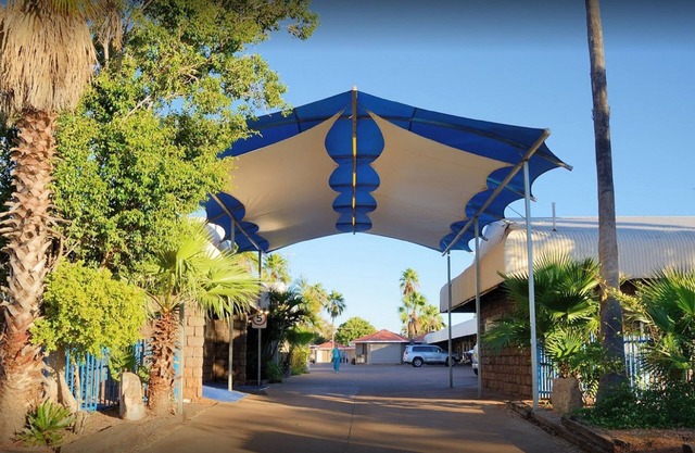 Bluestone Motor Inn