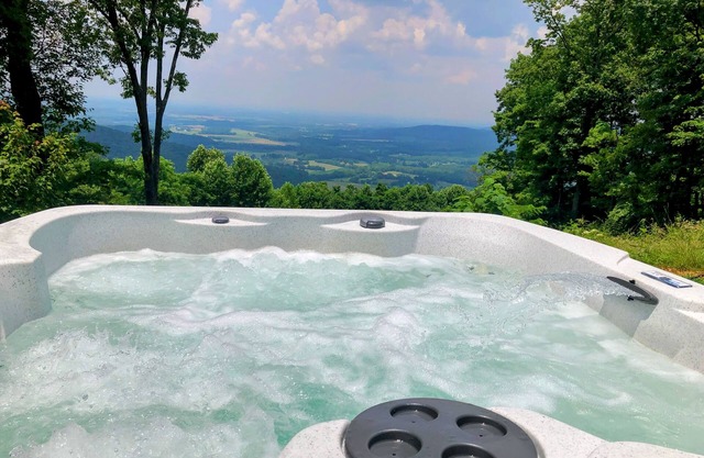 Luxury Tent with Hot Tub & Breathtaking Views near Savage Gulf State Park