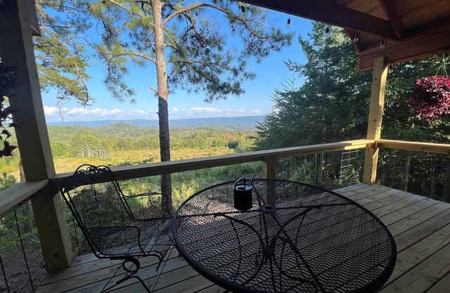 Bluff view cabin