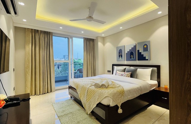 BluO 1BHK Suite - Balcony, Gym, Parking, Lift
