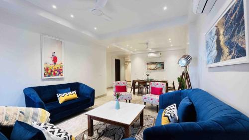 BluO 3BHK Saket CityWalk Mall - Lift, Balcony, Parking