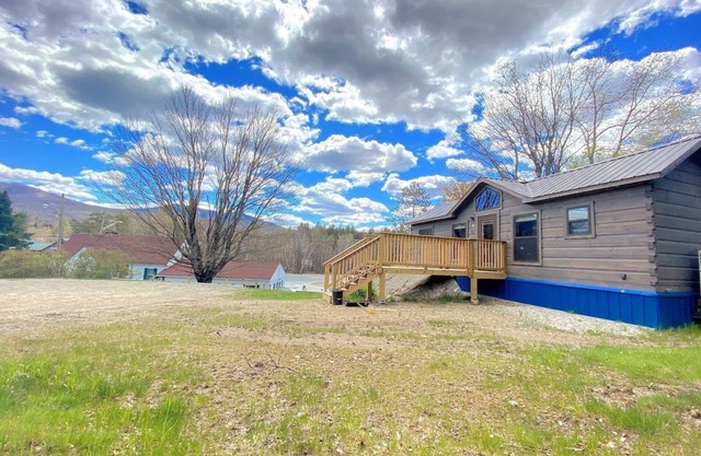 BMV1 Awesome "Tiny Home" A/C, Mountain Views, Minutes to Skiing, Hiking, Attractions, Dog Friendly!
