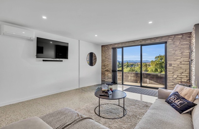 Bnew 1br Minimalist Style Unit