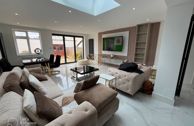 BnJ Luxury 2 Bedroom Cozy Retreat in Borehamwood