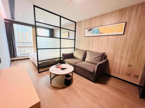 Bo Yu Shennan No. 68 Apartment (Shenzhen Luohu Dongmen Branch)