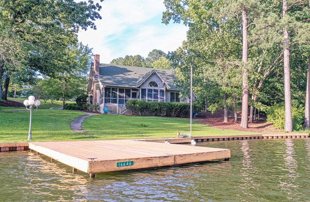 Boat Drinks: Updated home in great neighborhood on Greenwood side