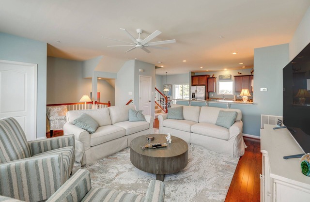 Boat Slip & Pool Access: Ocean City Home!