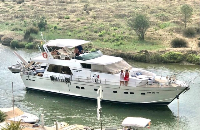 BOAT TRIPS, ROSE MARINA