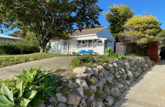 BOATHOUSE - HIGHEST HILLTOP ON OCEANFRONT