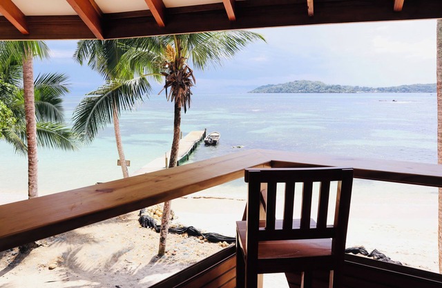 Bocas Beachfront Lodge