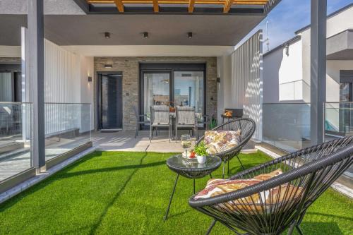 Bohemia Villas Nea Iraklitsa