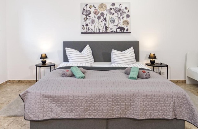 BohnApartments Elisa - Wohlfühlapartment mit 2 gratis Parkplätzen und 3 Schlafzimmern - WLAN - Vollausstattung