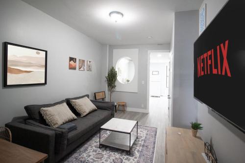 Boho 1-Bedroom Apt 15 Min to Manhattan