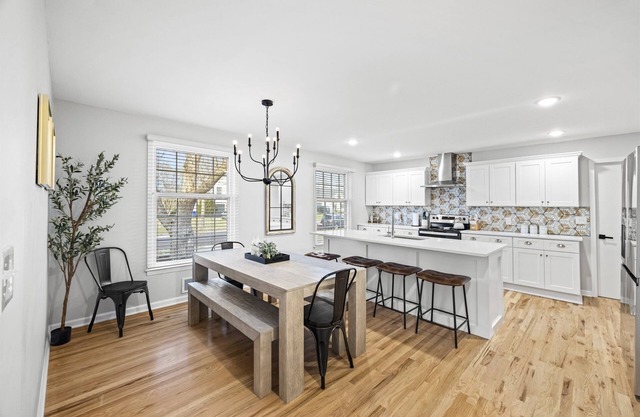 Boho Beauty Newly Remodled 4BD/3 FULL BATH