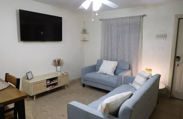 Boho Dreamy Condo for 8 Guests!