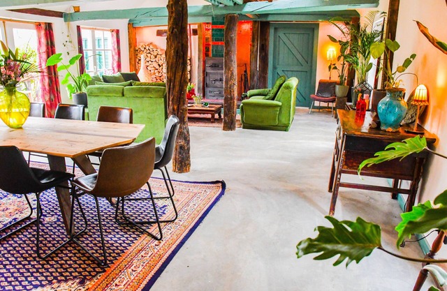 BoHo Experience Wellness,Jacuzzi,Sauna, BBQ,Garden,Sleeps 10 close to Amsterdam