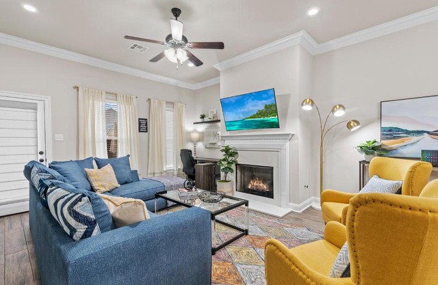 Boho Retreat! Home away from Home! Tv in Each Room
