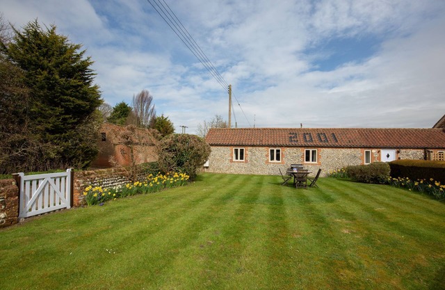 Bolt Hole - sleeps 4 guests in 2 bedrooms