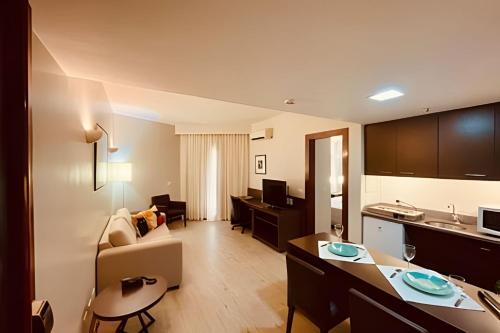 Bonaparte Hotel - Conforto, localização e lazer no coração de BSB!