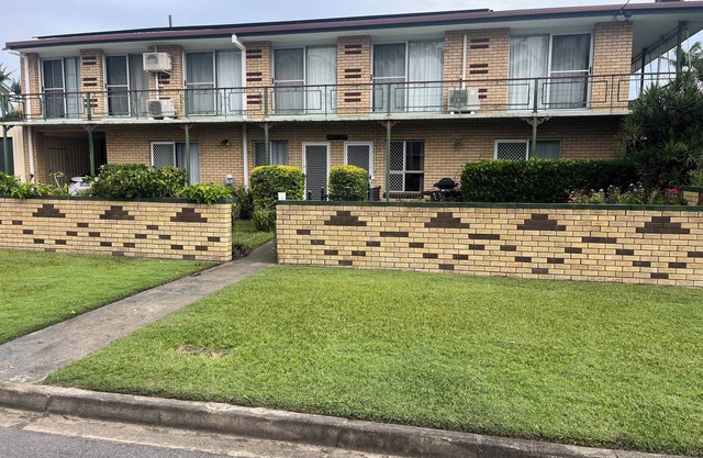 Bongaree Getaway, Clean Comfy, and Homely.