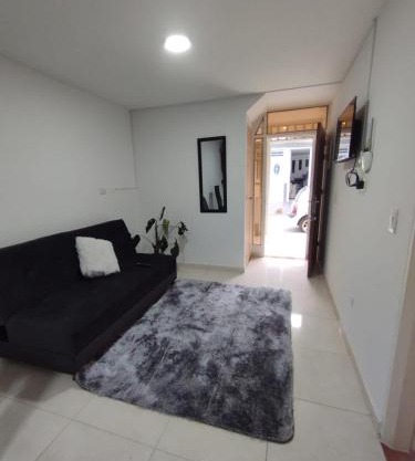 BONITO APARTAMENTO CON GARAJE Piscina fuera del alojamiento a 500 mts