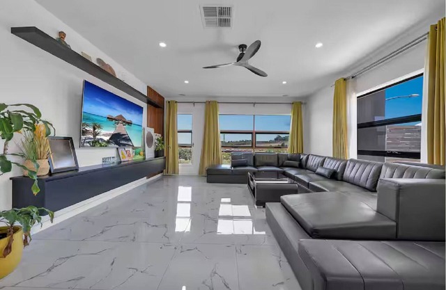 Book Private room/Entire house in Wandana Heights