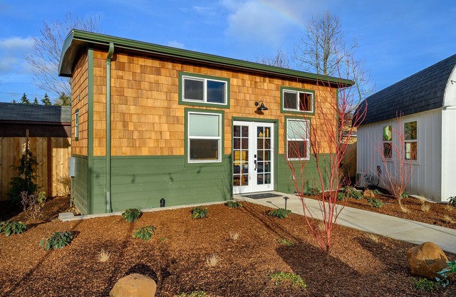 Book the Lodge at The Boutique Retreat in historic downtown McMinnville.