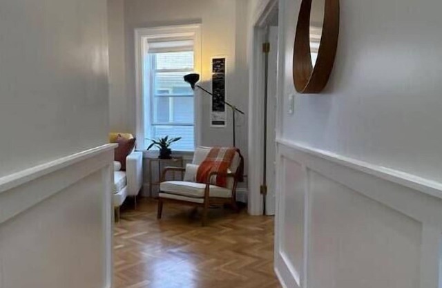 Book Spring & Summer Trip, Safe & Serene, Beautiful Unit Chicago - SuperHost!