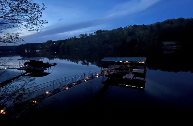 Summer @ Pigeon Roost Cabin! Big Water Views, SUP's & FUN!