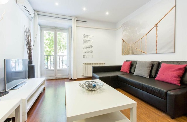 Bookinmadrid com - Puerta Del Sol
