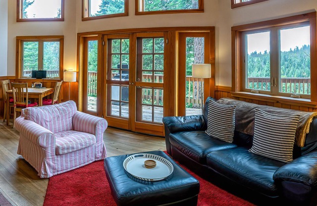 BookStayHop - #2E Agate Flats ~ Green Springs Cabins ~ Jacuzzi Tub~ Kitchen ~ Do