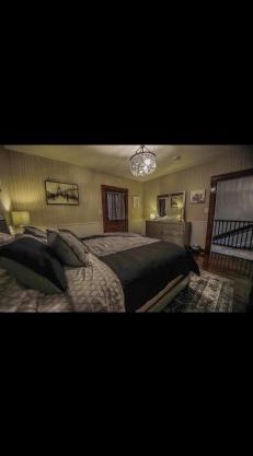 Boone Trace Inn, Room 1