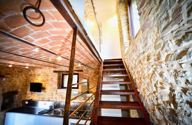 Borgo Baccile de Vini Fantini - La Stalla di Rosina