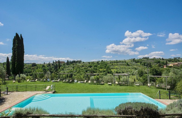 Borgo Bottaia apartment Fireplace 5 beds