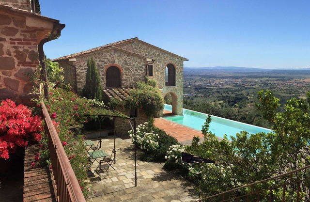 Borgo in Montalbano by Secret Hills, villa with waterfall pool with view